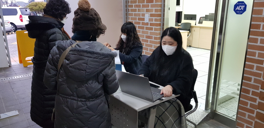 [크기변환]논산문화원 프로그램 신청 접수장면 (1).jpg