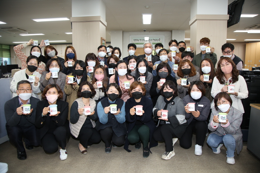 [크기변환]0325 주민복지지원과 - 금산군청 주민복지지원실, 청렴실천 다짐 결의.JPG