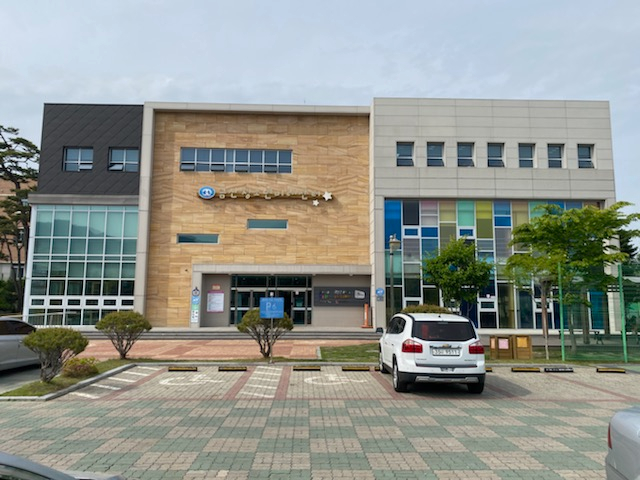 0517 교육가족과 - 금산군, 신나는 예술여행 방문 공연 개최.jpg