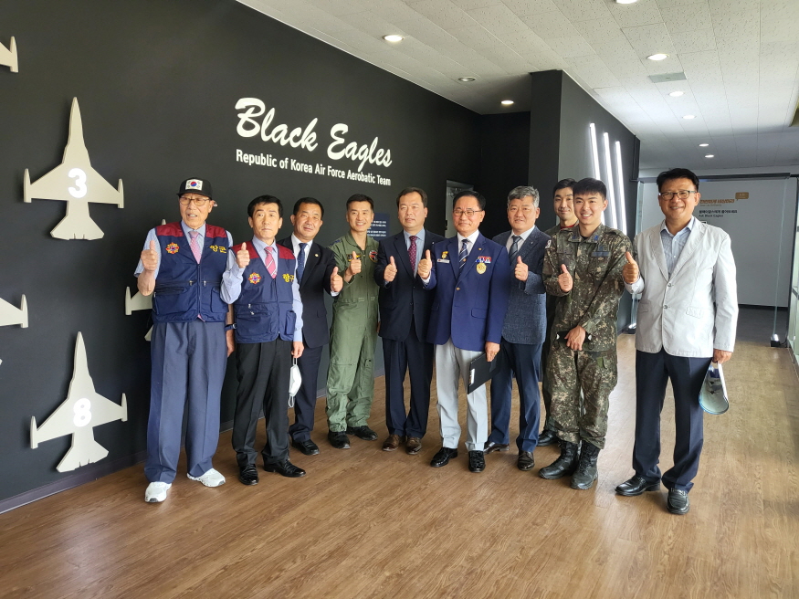 [크기변환]0523 축제관광재단 - 제40회 금산인삼축제, 공군 블랙이글스 에어쇼 축하 비행 확정.jpg